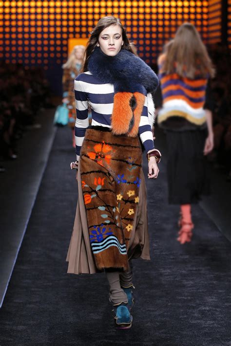 cinque gonne fendi 2016|fendi fashion.